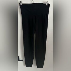Old Navy: Women’s Active Go-Dry Crops- Size Medium